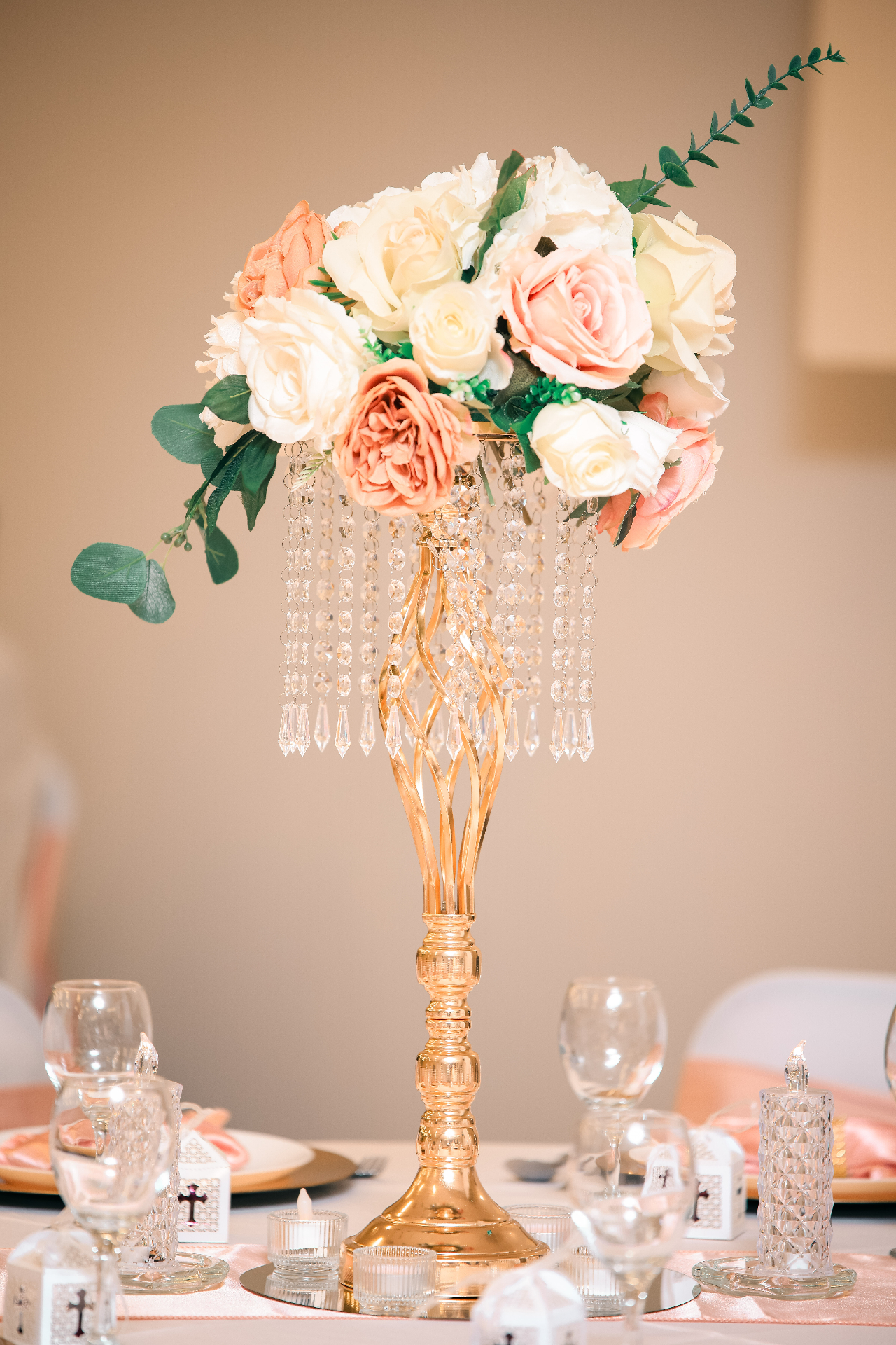 Mariage — décor bleu et orange, angle 2